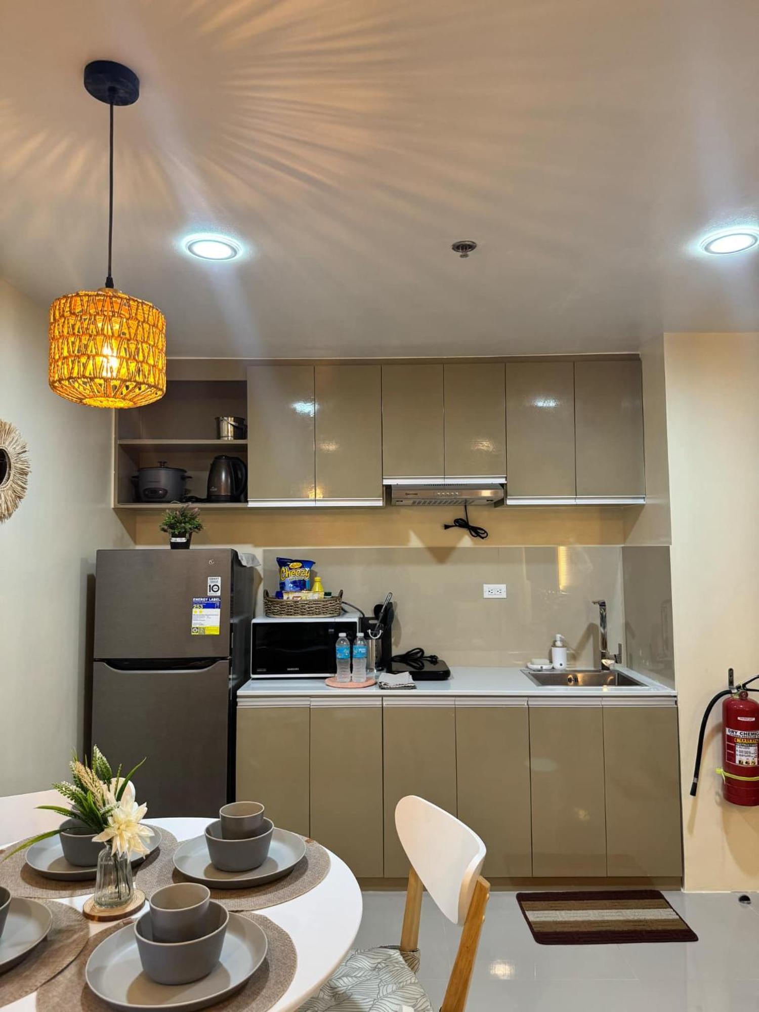 Condo 801 Bernwood Tower Iloilo City Exterior foto